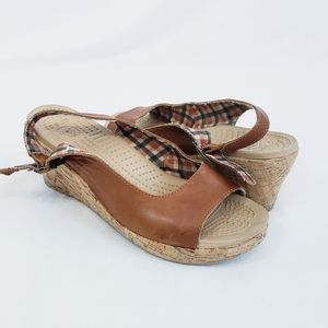 briar rose gold crocs